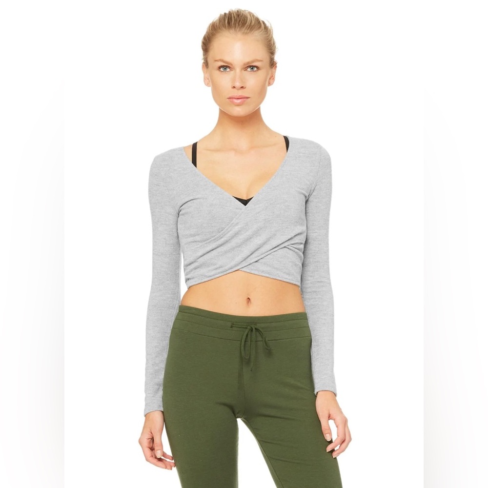 ALO Yoga Amelia Luxe Crop Top in Dove Grey Size S